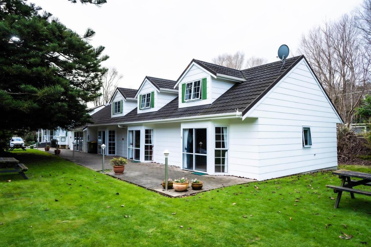 Bucket Tree Lodge Tawa Екстер'єр фото