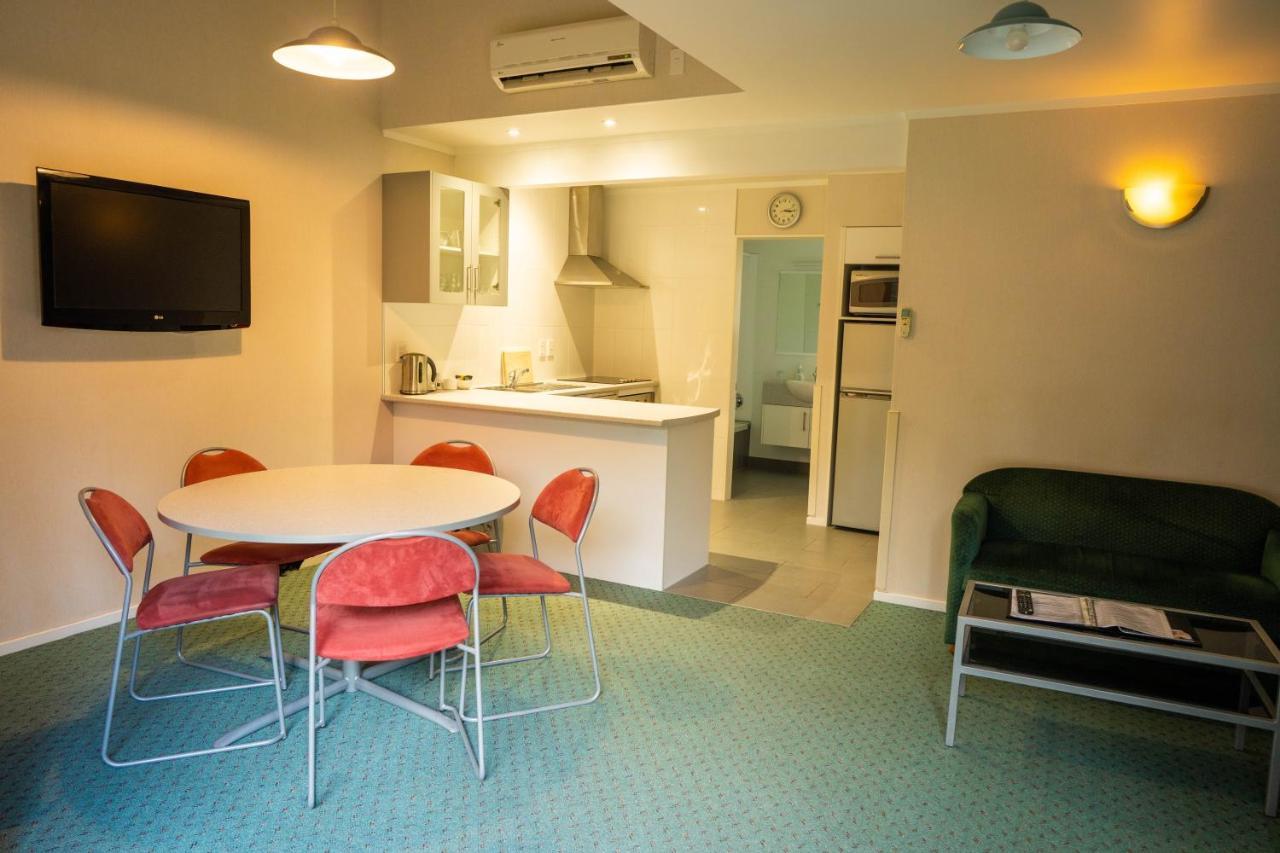 Bucket Tree Lodge Tawa Екстер'єр фото